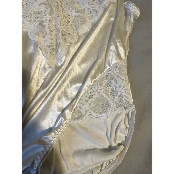 Victoria's Secret Ivory Satin Lace Trim Teddy Bodysuit Lingerie Medium Vintage - Picture 9 of 13